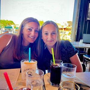 Meet your Posher, Corinne